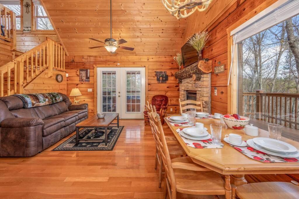Over The Mountain - Smoky Mountain View Cabin Севьервилл Экстерьер фото